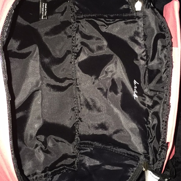 💕 Victoria Secret Carry Case💕 - Picture 4 of 8